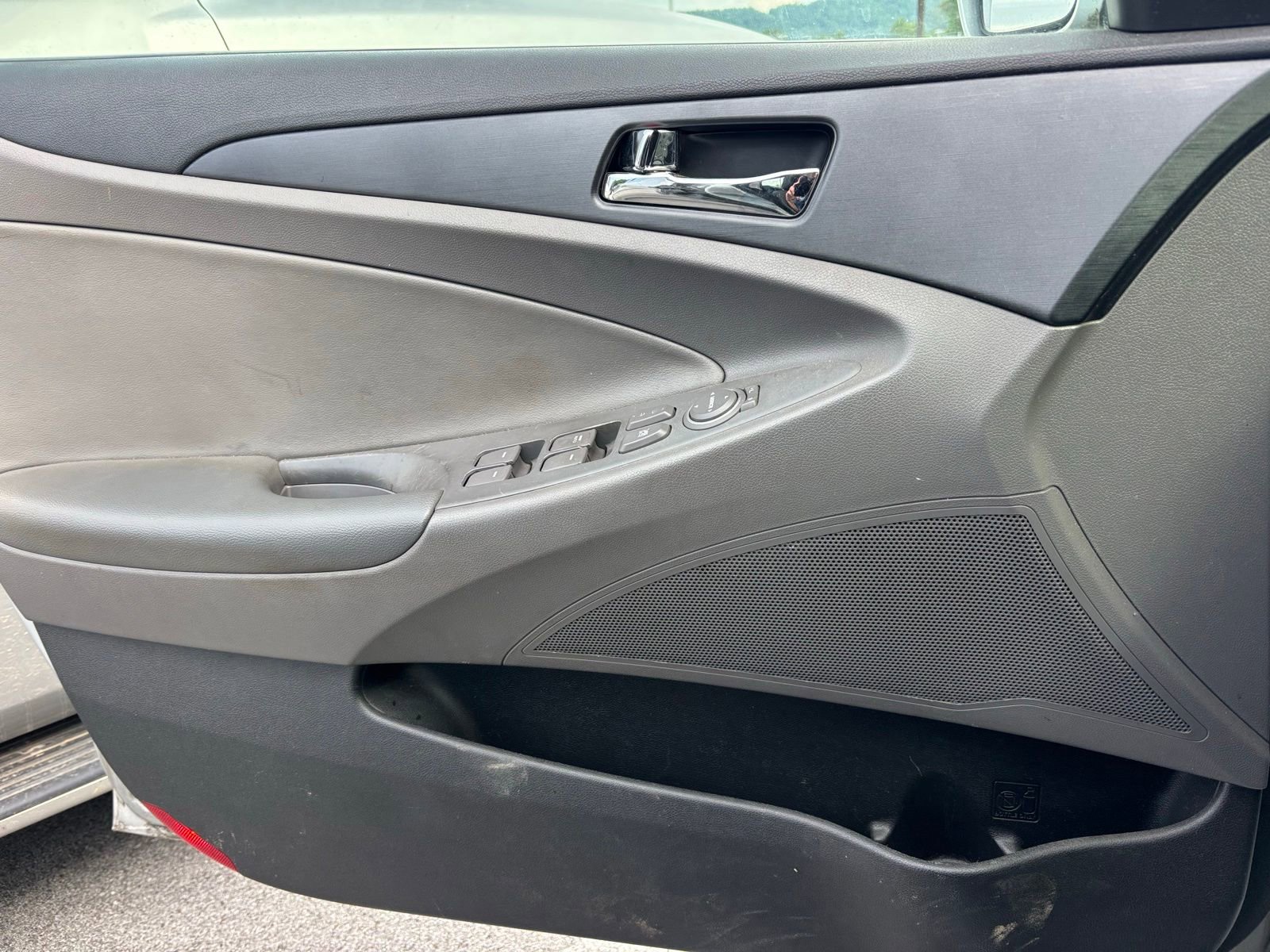 Used 2011 Hyundai Sonata SE FWD image 9