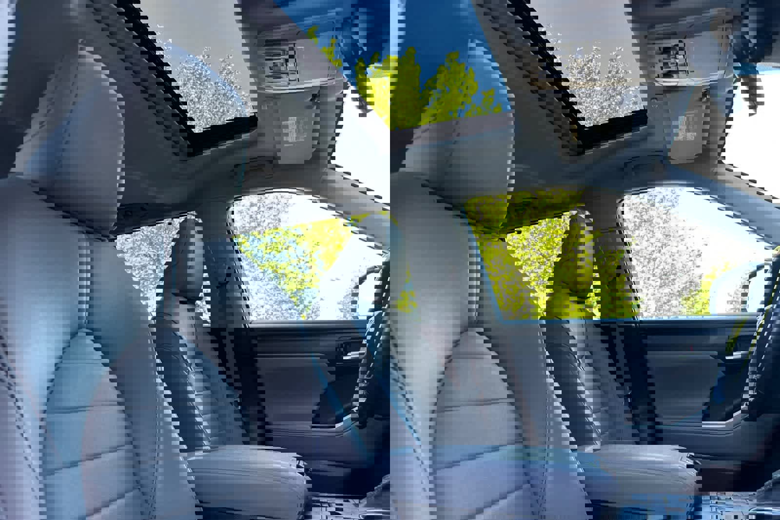 Used 2023 Toyota Highlander XLE image 19