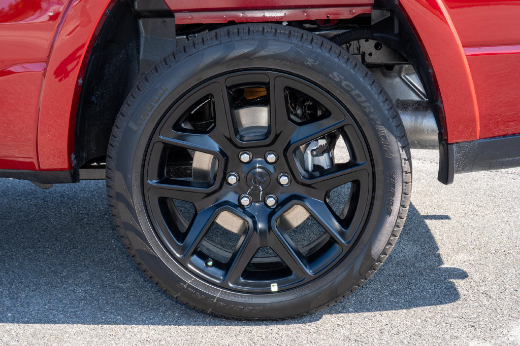 New 2026 RAM 1500 Laramie AWD/4WD image 33