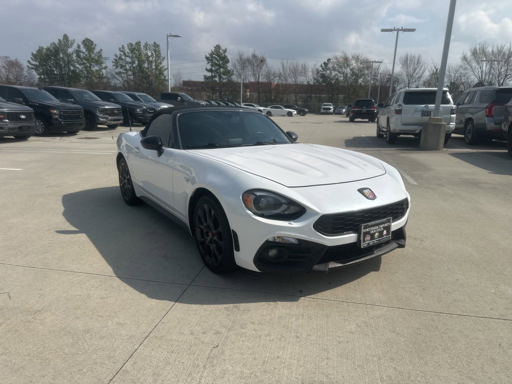 Used 2017 FIAT 124 Spider Abarth image 3