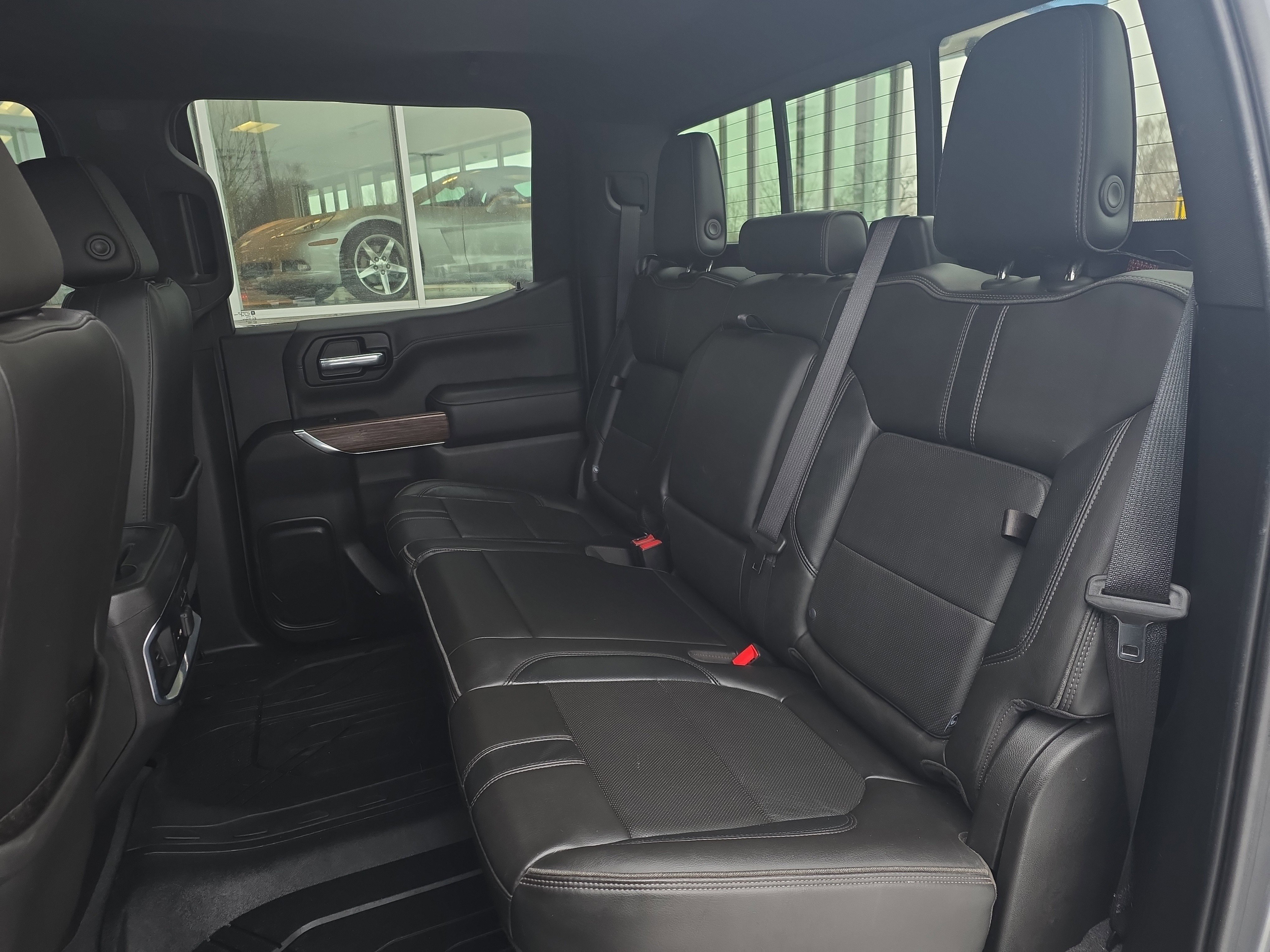 Used 2020 Chevrolet Silverado 1500 High Country w/ Technology Package image 31