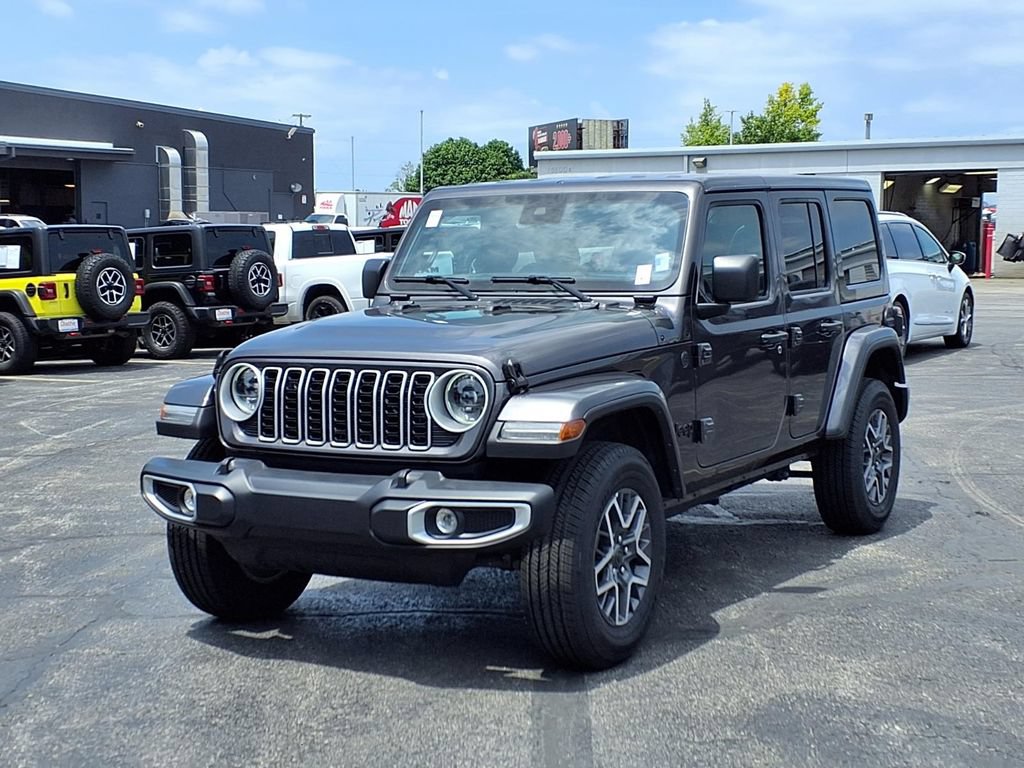 Used 2025 Jeep Wrangler Unlimited Sahara AWD/4WD image 2