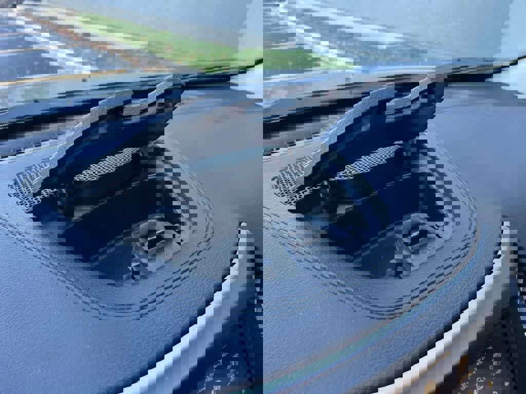 Used 2016 Jeep Cherokee Latitude w/ Cold Weather Group image 36