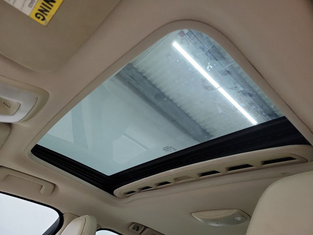 Used 2013 Volvo XC70 3.2 image 17