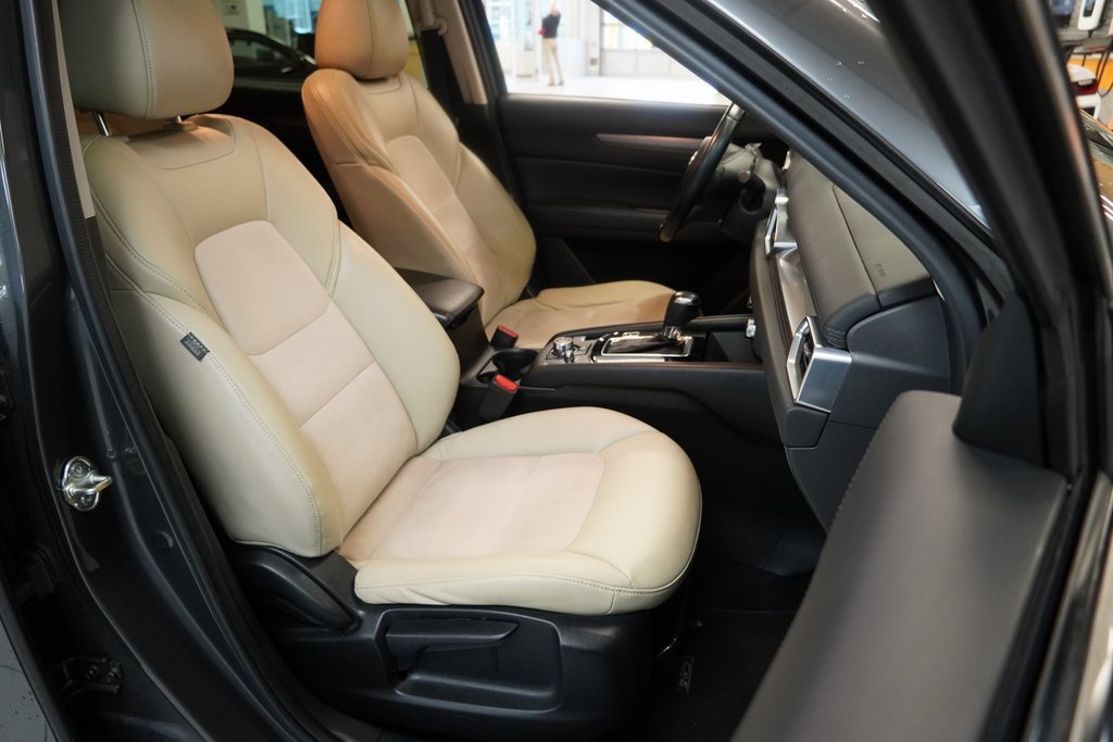 Used 2017 MAZDA CX-5 Touring w/ Preferred Equipment Package image 33