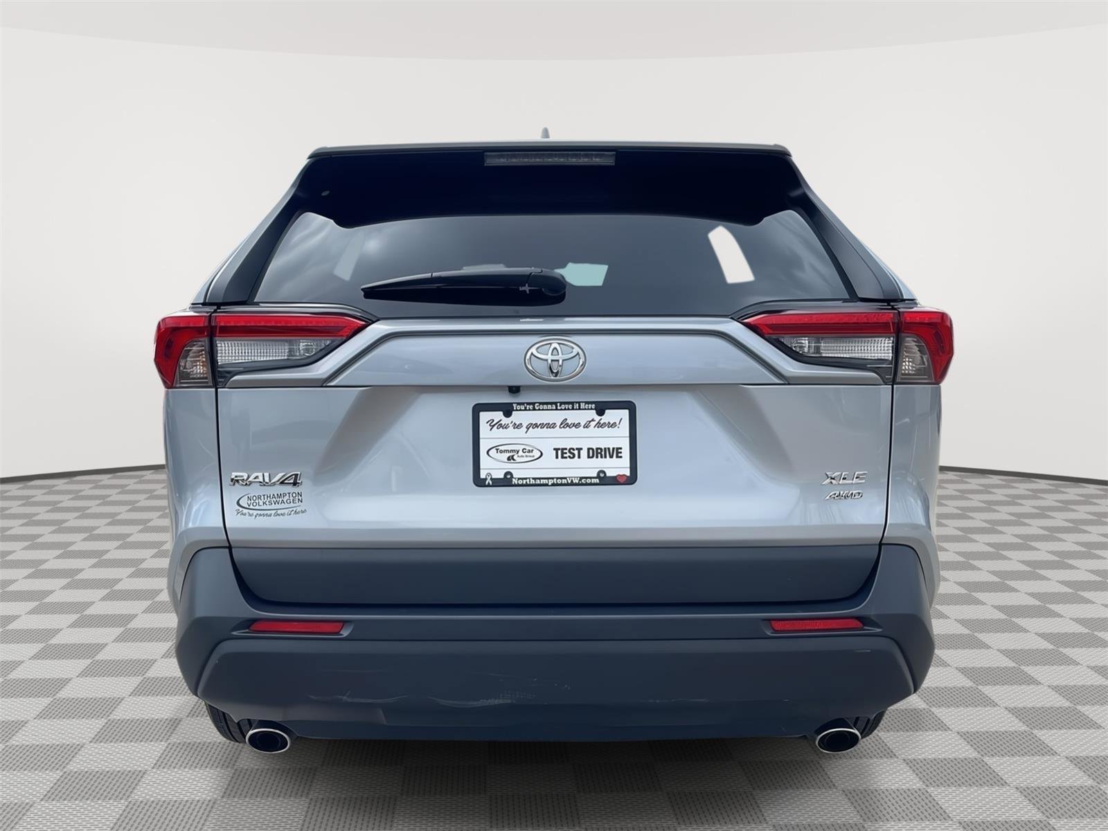 Used 2025 Toyota RAV4 XLE AWD/4WD image 38