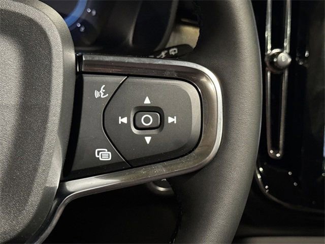 New 2025 Volvo XC40 B5 Core w/ Protection Package Premier image 11