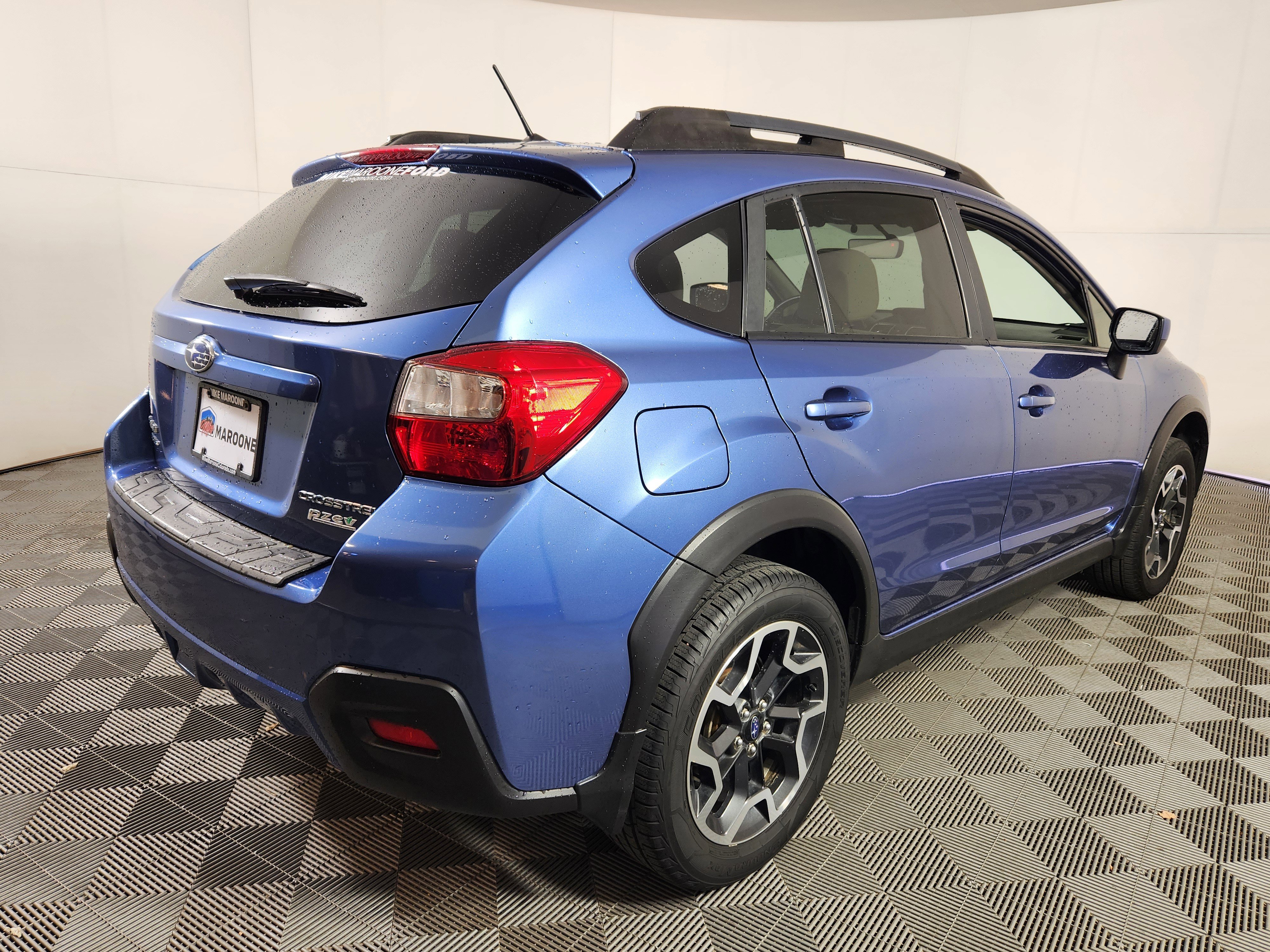 Used 2017 Subaru Crosstrek 2.0i Premium image 7
