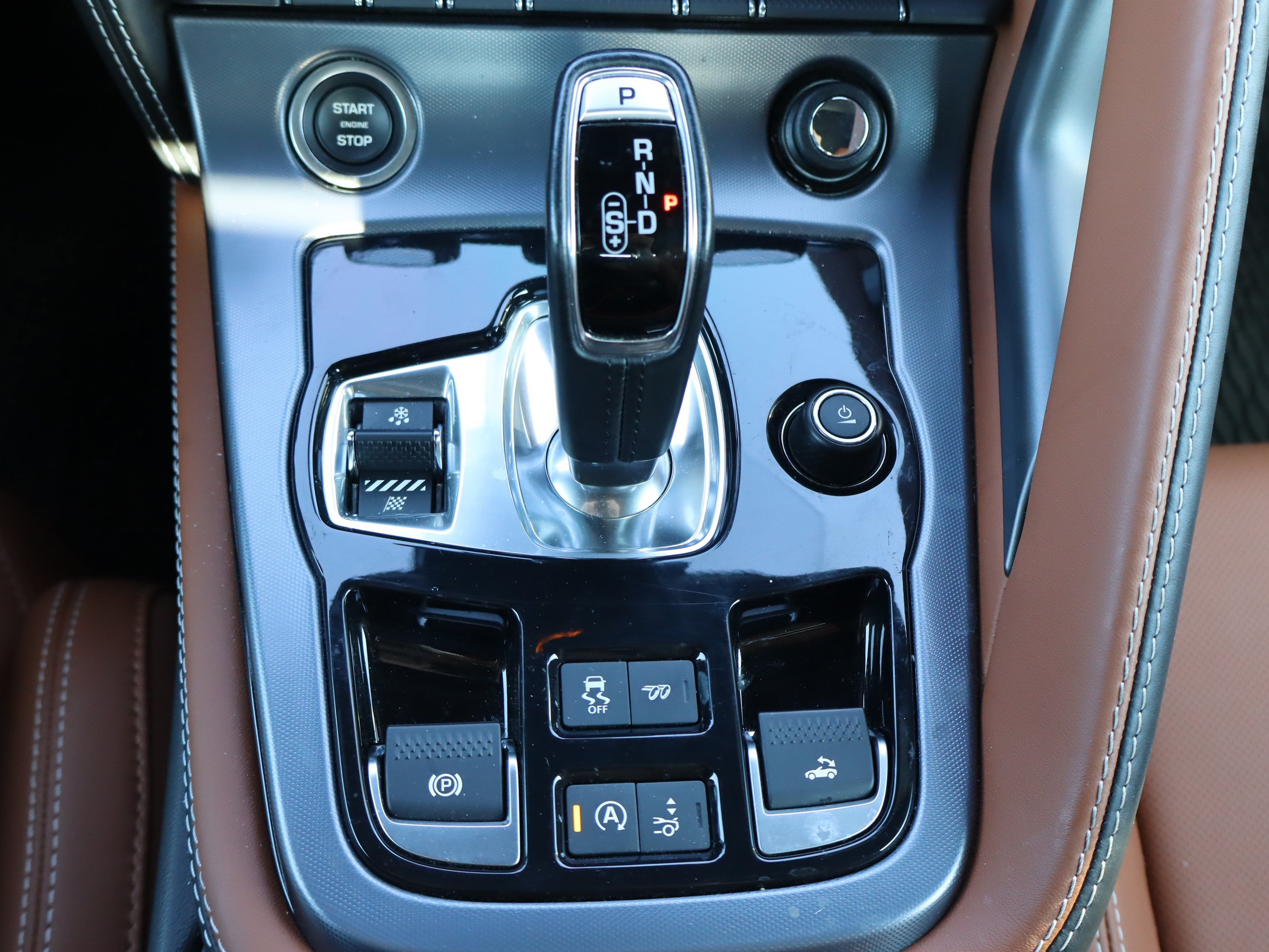 Used 2022 Jaguar F-TYPE Convertible RWD image 29