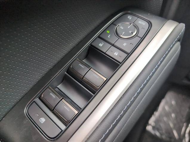 Used 2024 Lexus GX 550 w/ Cold Area Package AWD/4WD image 20