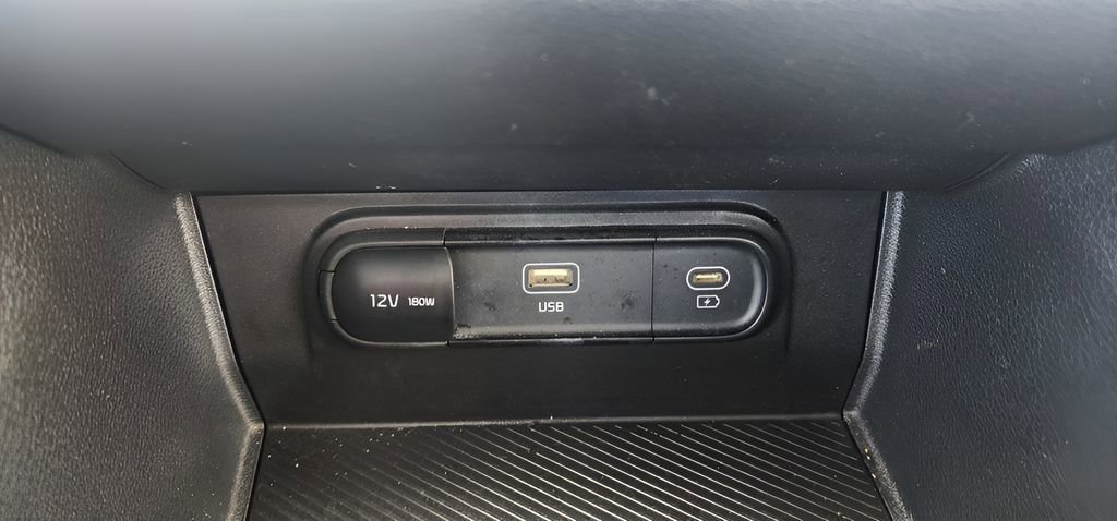 Used 2024 Kia Sportage LX FWD image 33