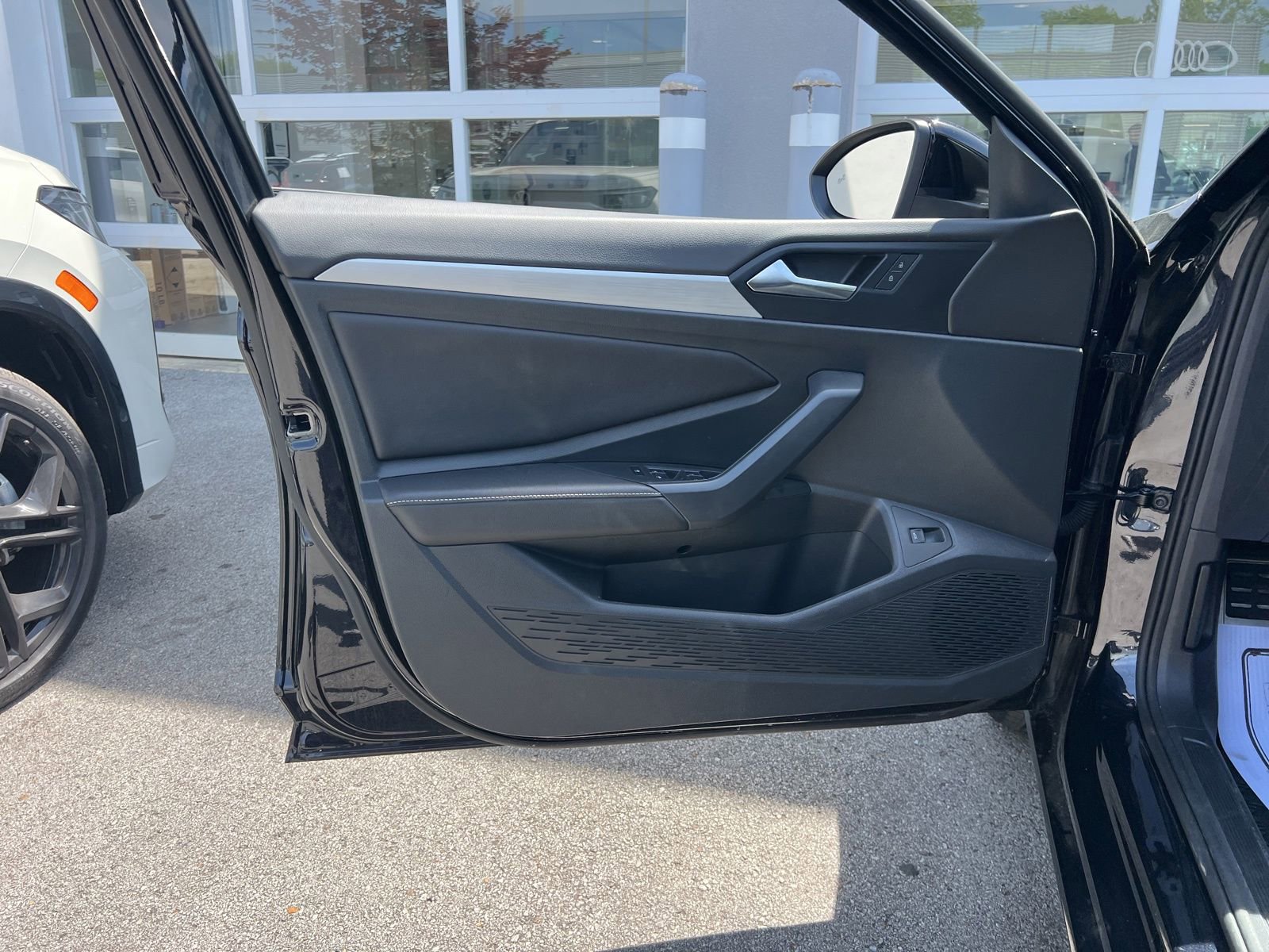 Used 2025 Volkswagen Jetta Sport image 23