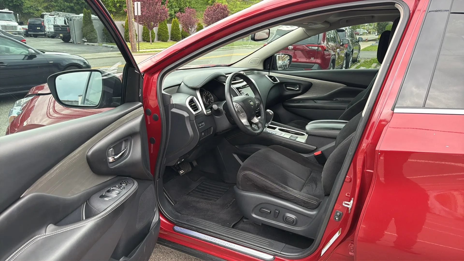 Used 2018 Nissan Murano SV w/ Premium Package FWD image 21