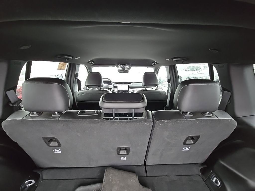 Used 2024 Jeep Grand Cherokee Limited AWD/4WD image 49