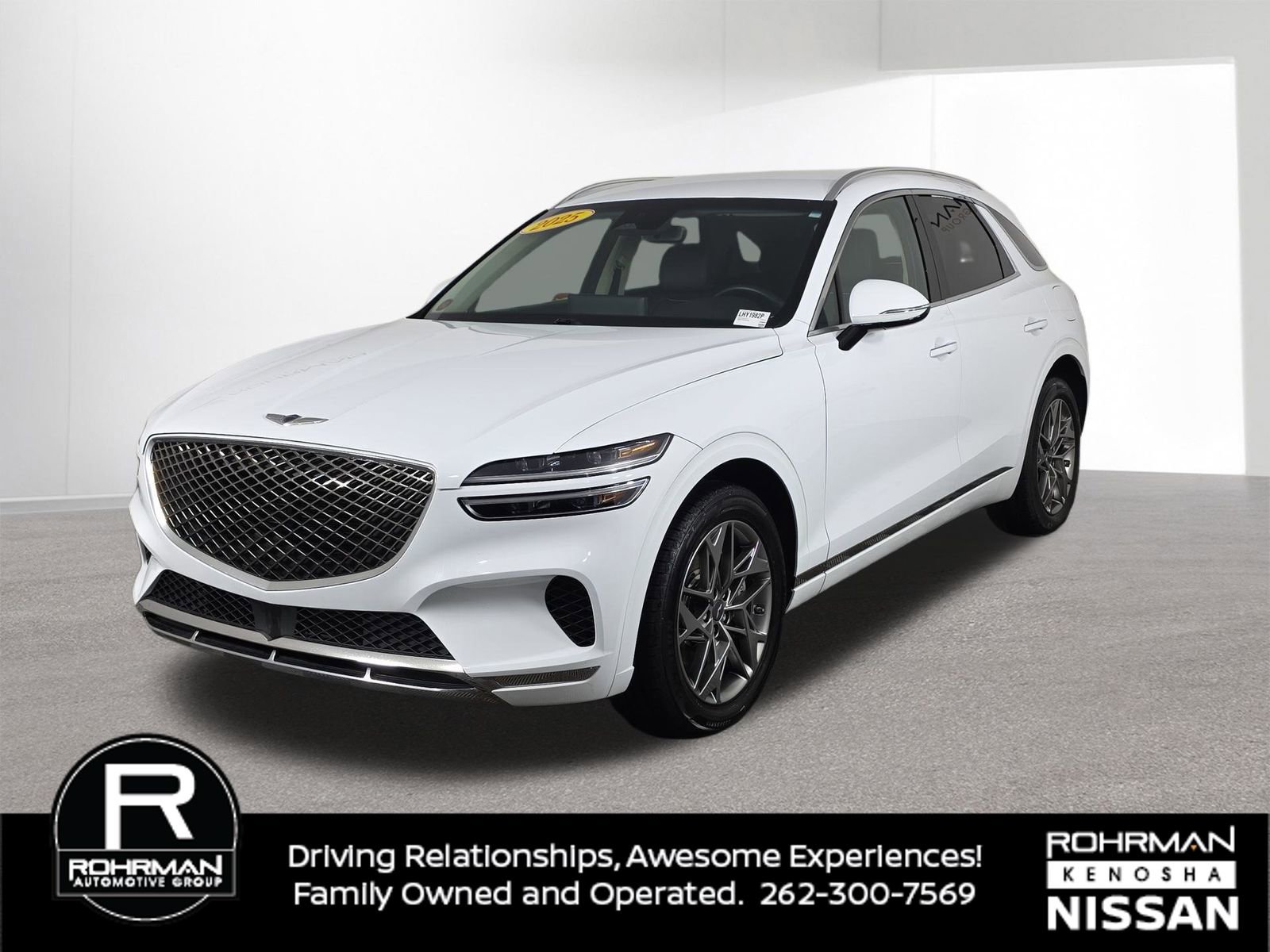 Used 2025 Genesis GV70 2.5T image 1