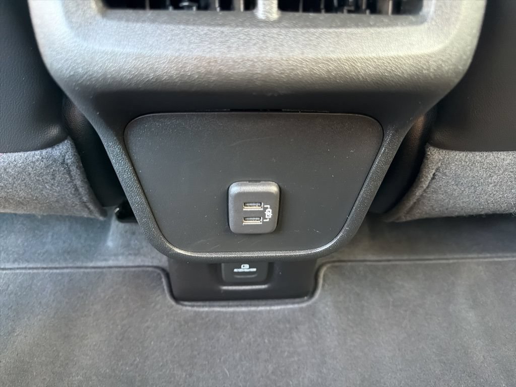 Used 2022 Chevrolet Equinox RS w/ Infotainment Package FWD image 16