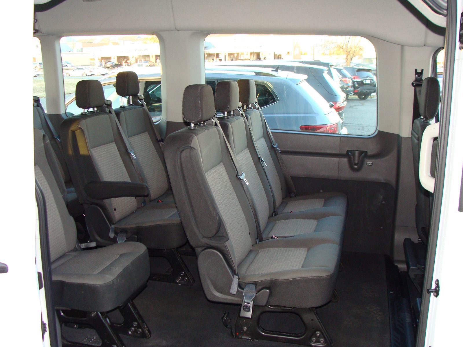 Used 2022 Ford Transit 350 XLT image 10