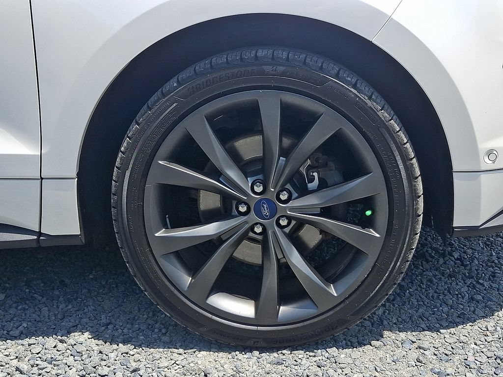Used 2015 Ford Edge Sport w/ Equipment Group 401A AWD/4WD image 9