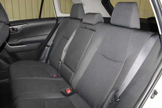 Used 2024 Toyota RAV4 LE image 17