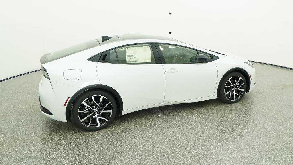 New 2026 Toyota Prius Plug-In Hybrid FWD image 24