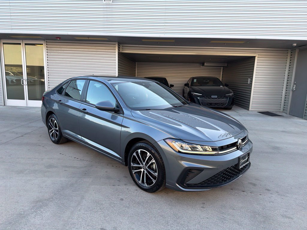 Used 2026 Volkswagen Jetta Sport FWD image 6