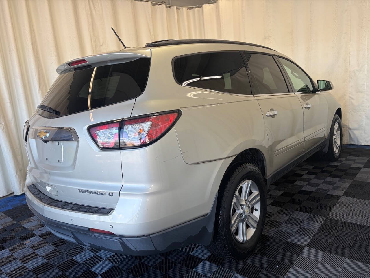 Used 2014 Chevrolet Traverse LT FWD image 6