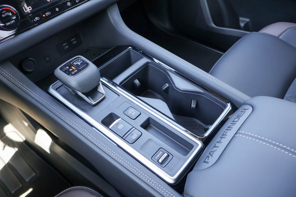 New 2026 Nissan Pathfinder Platinum image 15