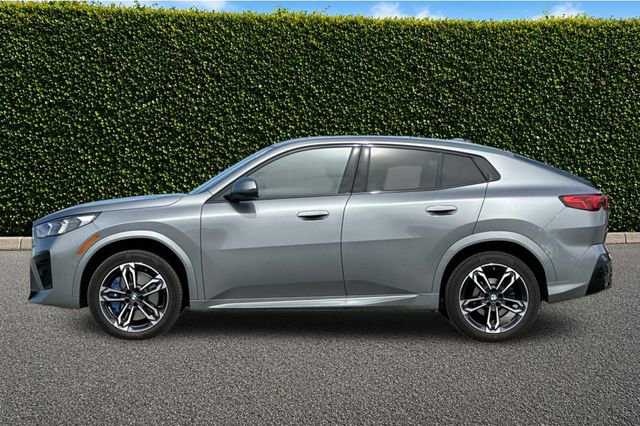 Used 2025 BMW X2 xDrive28i w/ M Sport Package AWD/4WD image 7
