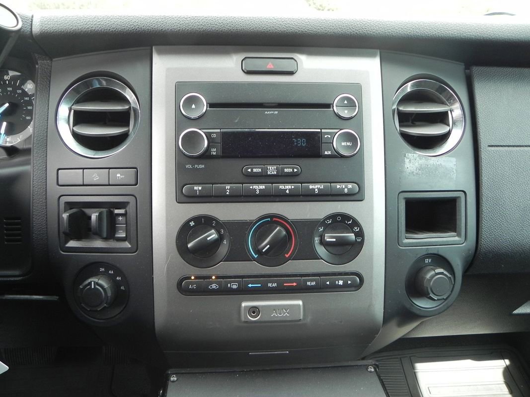 Used 2017 Ford Expedition XL image 12