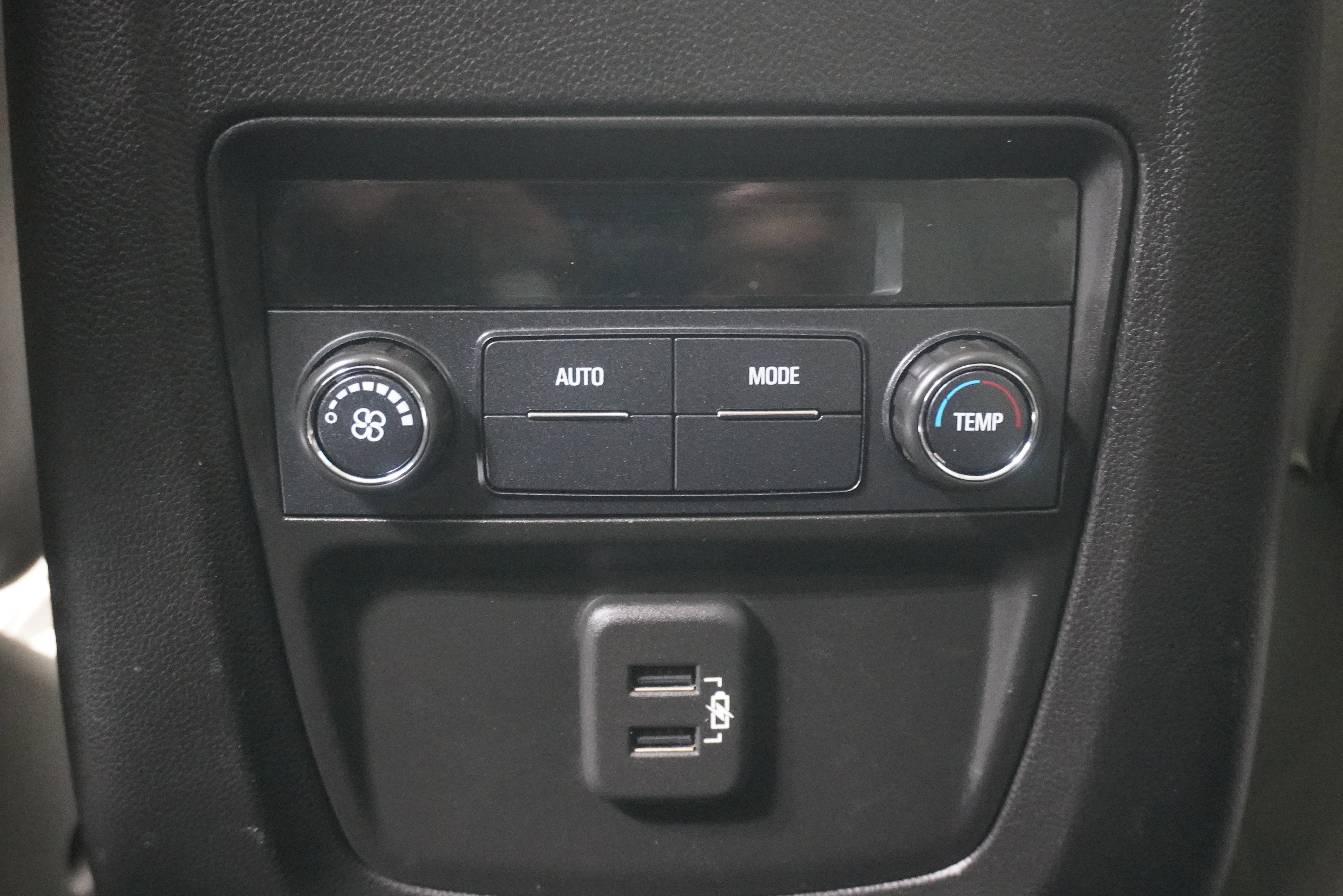 Used 2019 Buick Enclave Essence FWD image 15