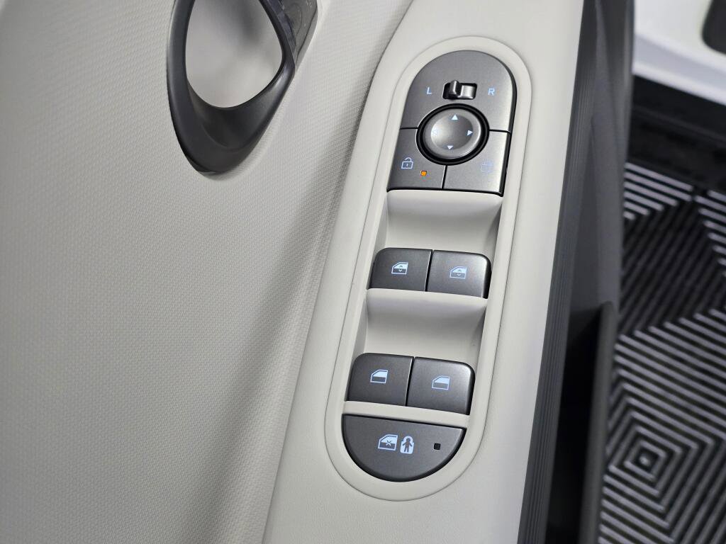 New 2026 Hyundai Ioniq 5 SEL image 22