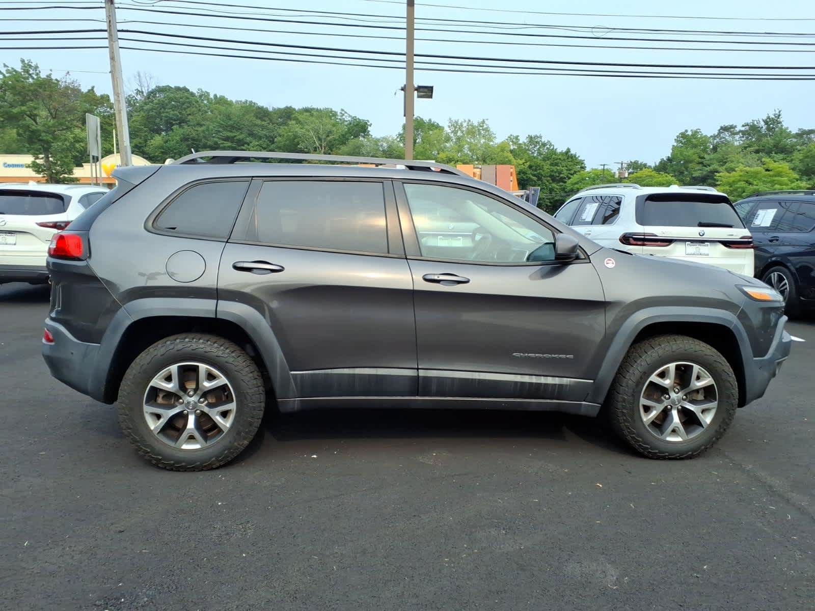 Used 2014 Jeep Cherokee Trailhawk w/ Technology Group AWD/4WD image 8