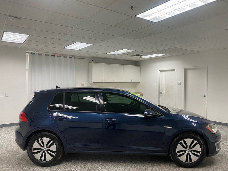 Used 2016 Volkswagen e-Golf SE w/ DC Fast Charging Package FWD image 4