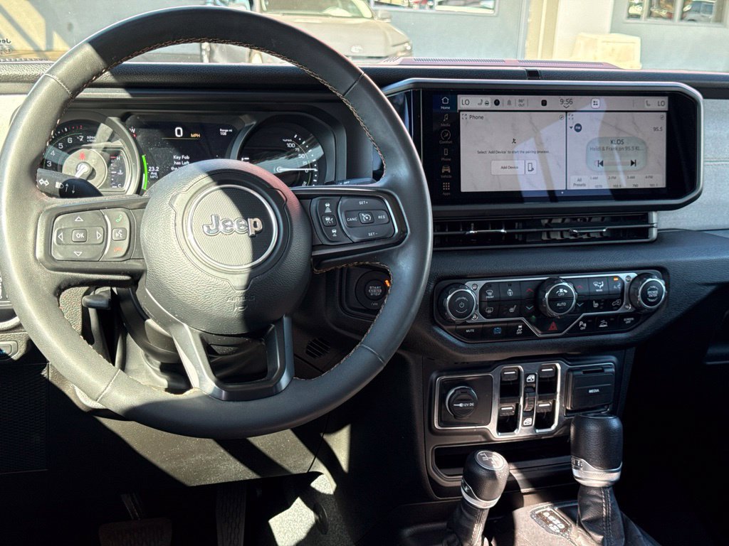 Used 2024 Jeep Wrangler Unlimited w/ Convenience Group AWD/4WD image 28