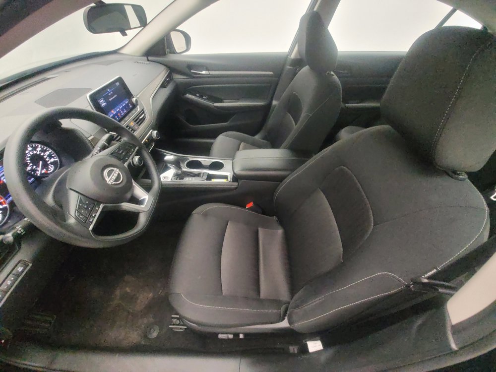 Used 2023 Nissan Altima 2.5 SV image 17