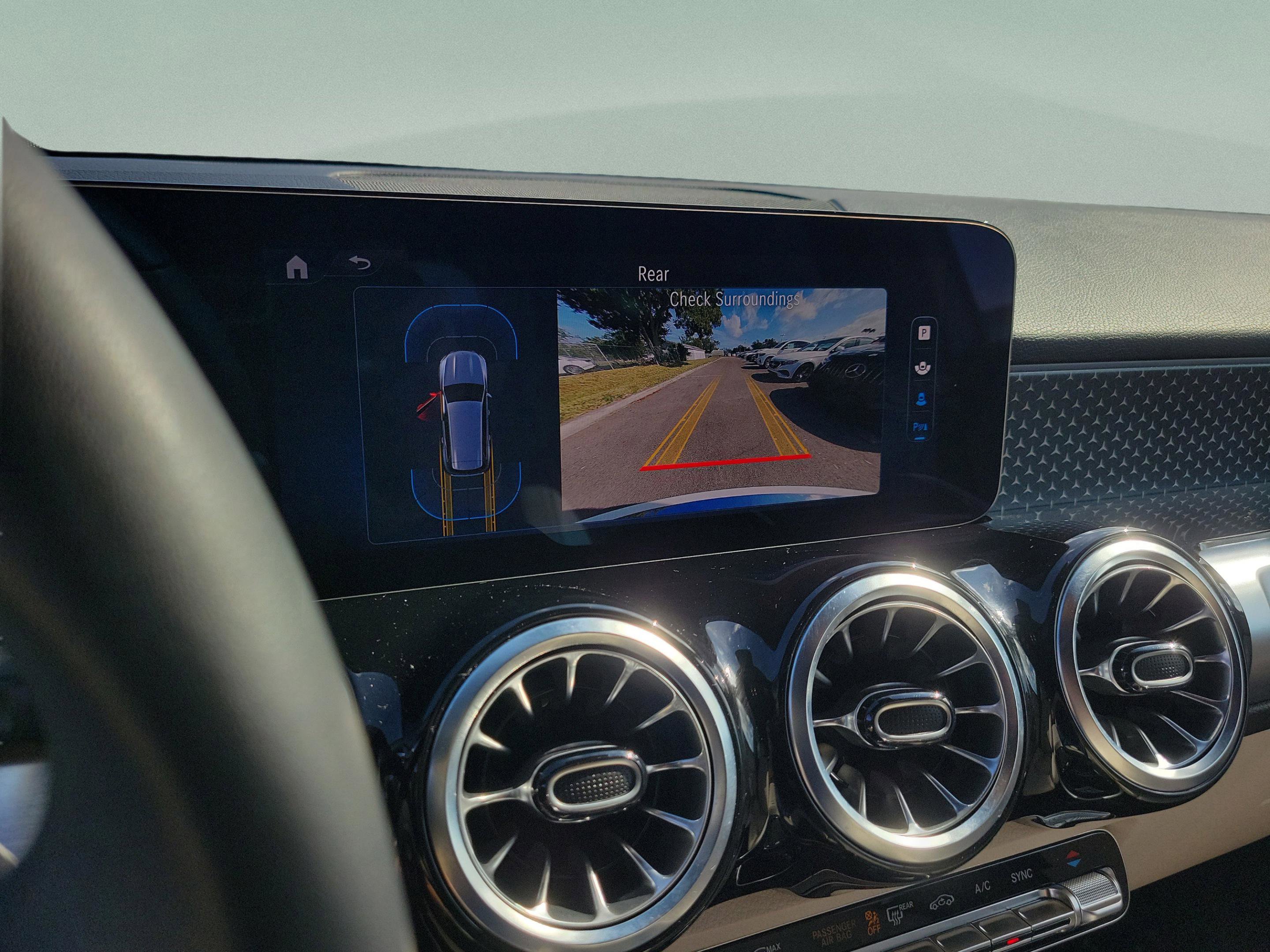 Certified 2025 Mercedes-Benz GLB 250 image 34