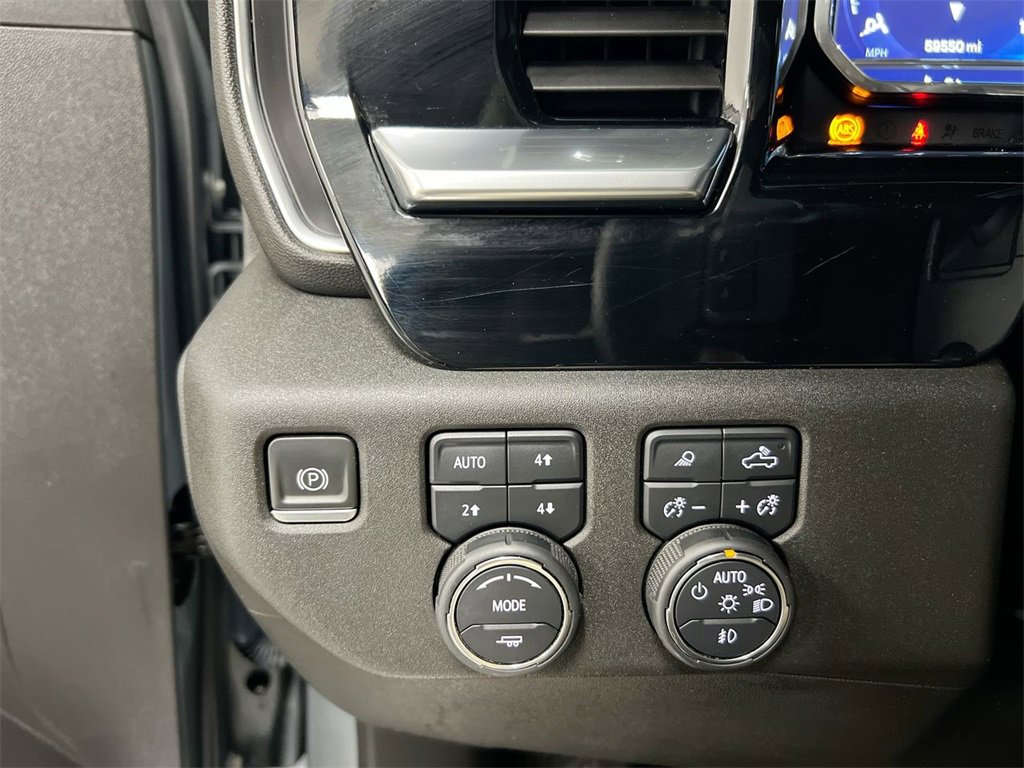 Used 2023 Chevrolet Silverado 1500 High Country image 19