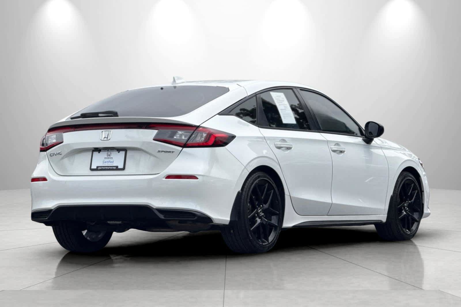 Used 2023 Honda Civic Sport image 2