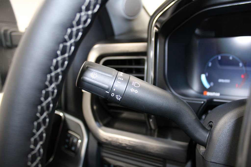 New 2026 Ford F250 Lariat w/ Black Appearance Package image 38