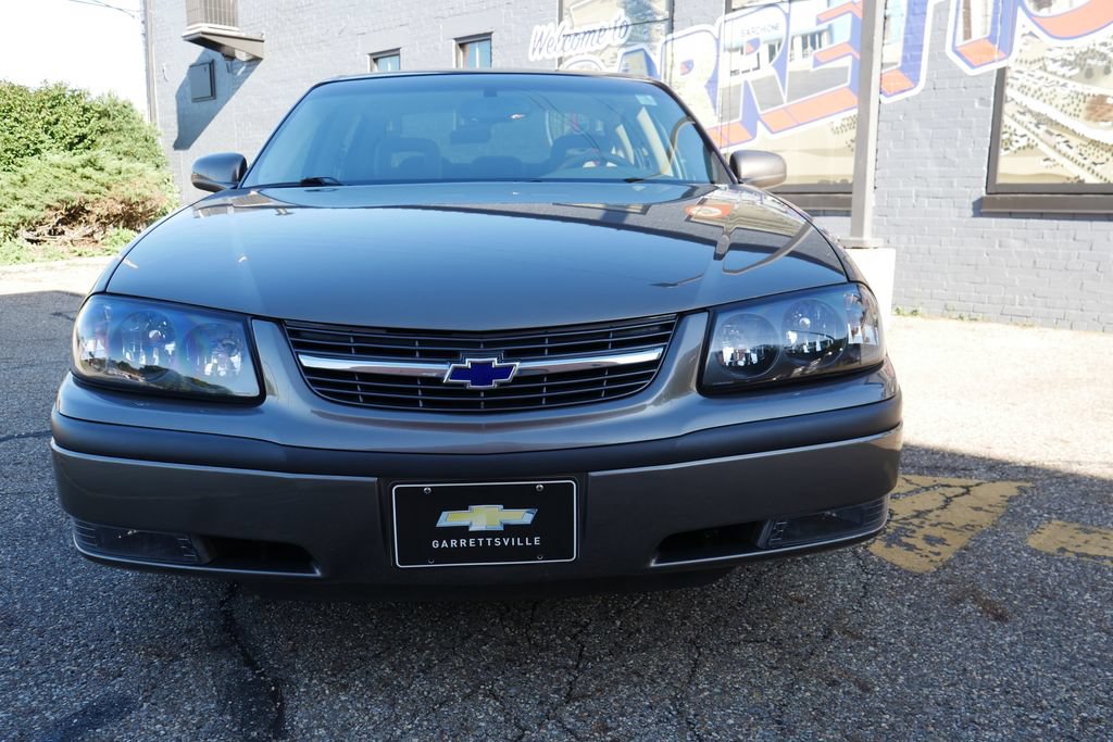 Used 2002 Chevrolet Impala LS w/ Seating Comfort Pkg FWD image 2