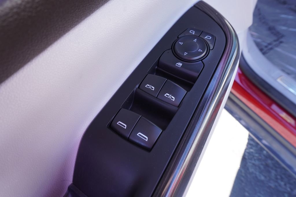 Certified 2023 GMC Acadia SLT image 16