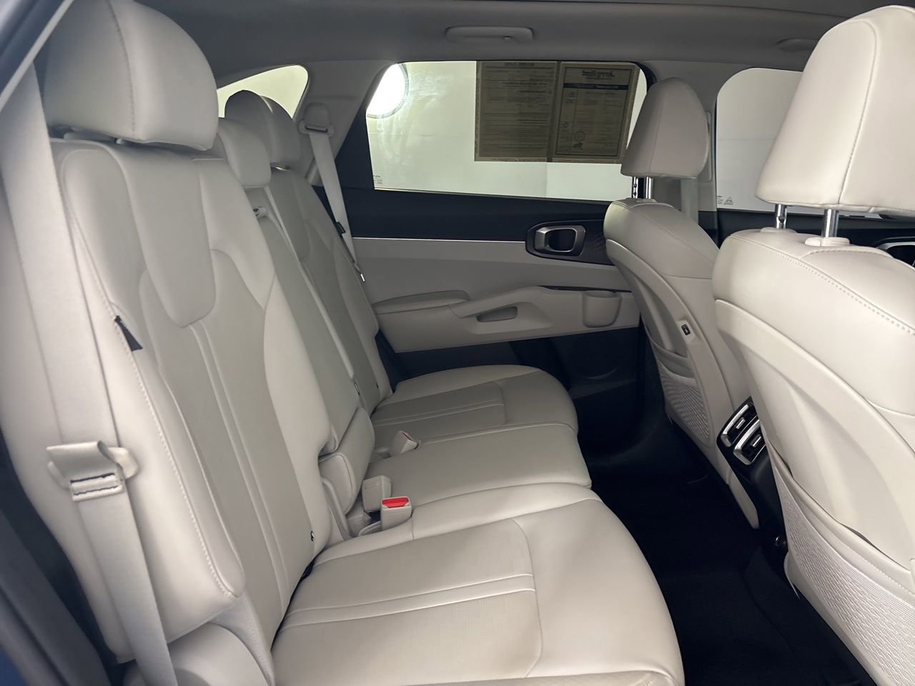 Used 2025 Kia Sorento S w/ Panoramic Sunroof Package FWD image 25