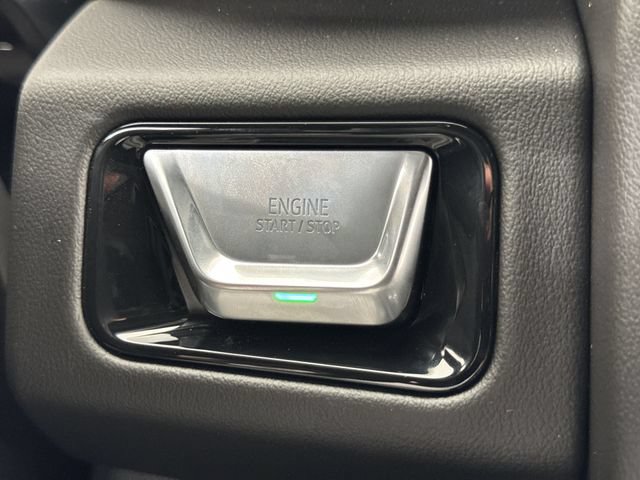 New 2026 GMC Yukon XL AT4 w/ LPO, Floor Liner Package AWD/4WD image 17