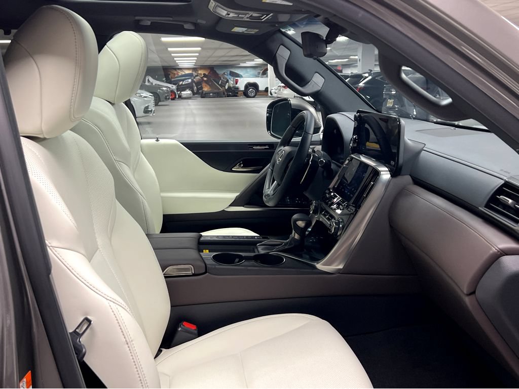 New 2026 Lexus LX 600 4WD w/ Luxury Package image 33