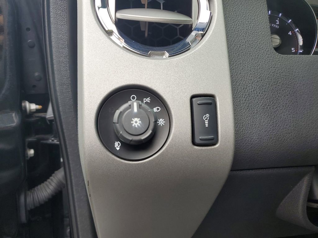 Used 2015 Ford F250 Lariat w/ Lariat Ultimate Package AWD/4WD image 19