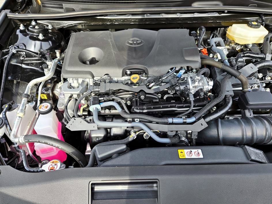Used 2025 Toyota Camry LE image 18