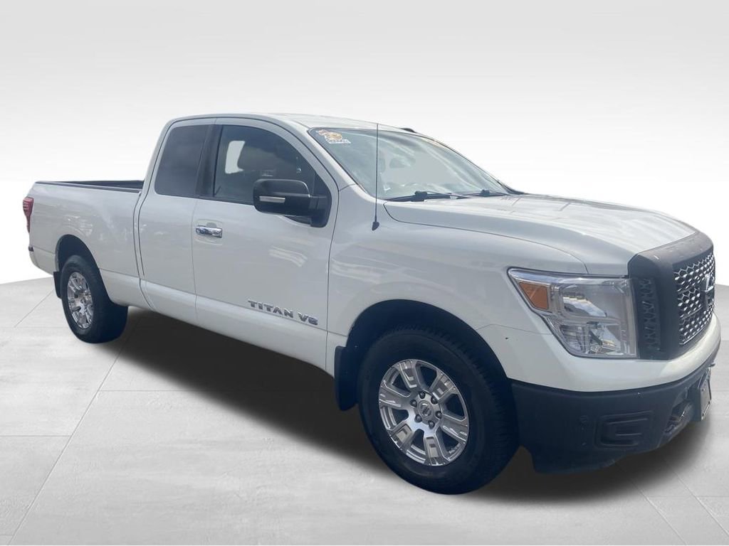 Used 2018 Nissan Titan SV w/ SV Convenience Package image 15