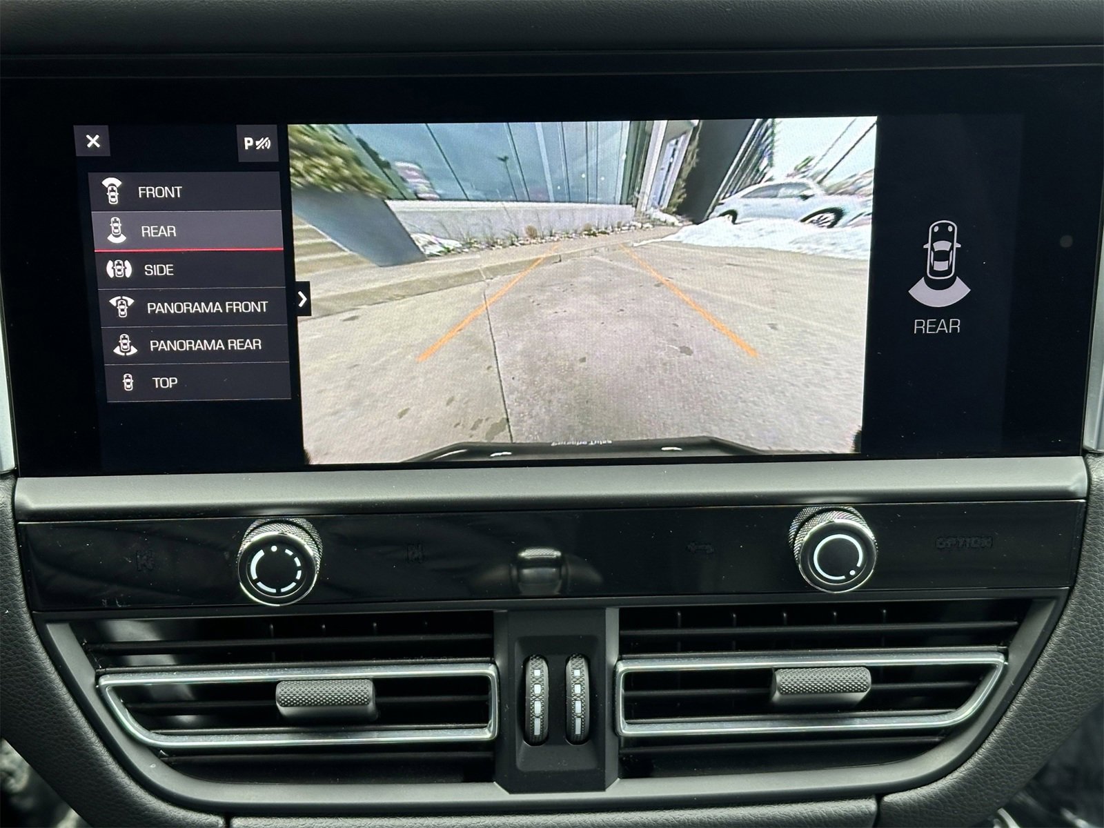 Certified 2024 Porsche Macan GTS image 24