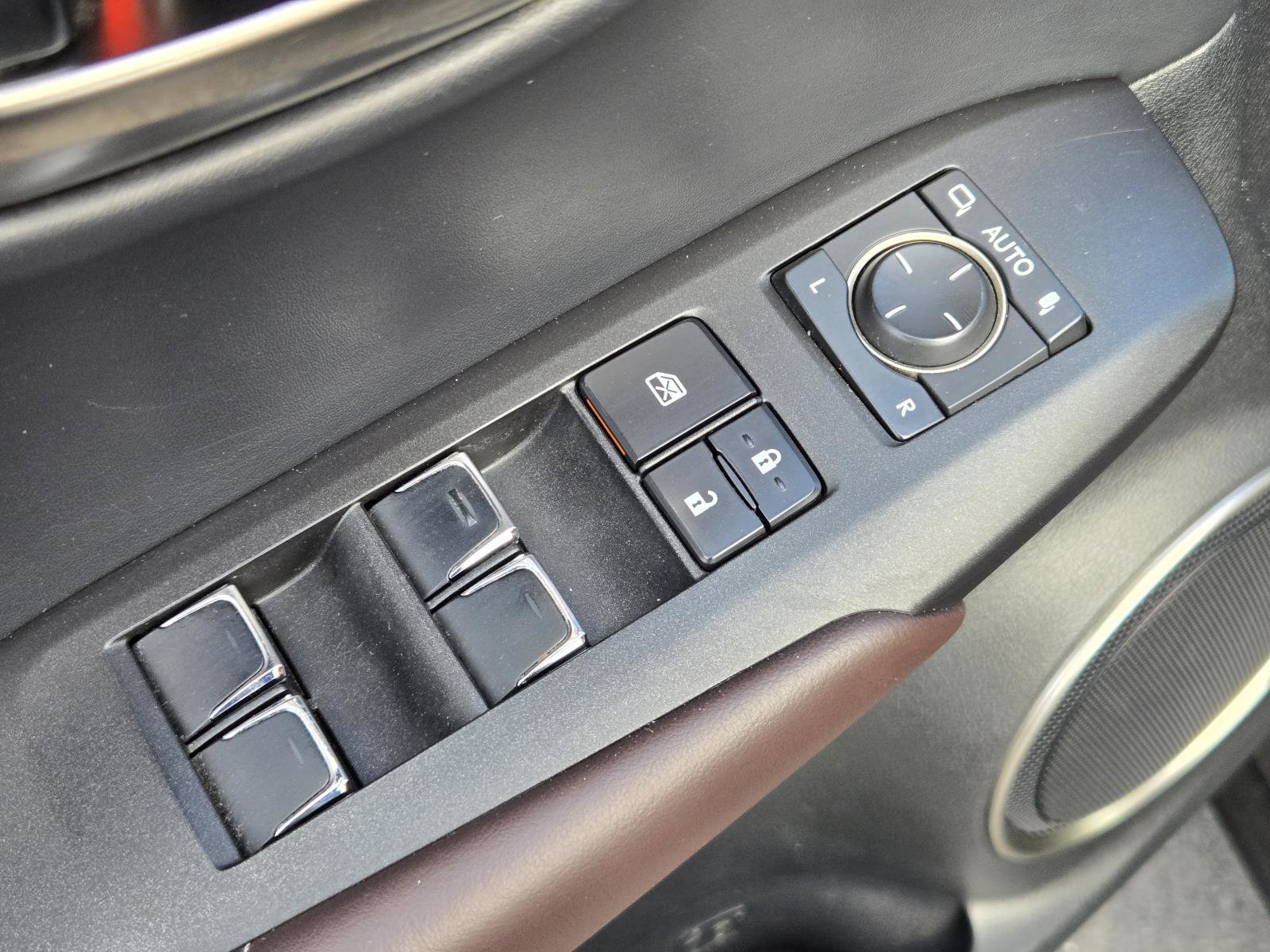 Used 2019 Lexus NX 300h AWD image 21