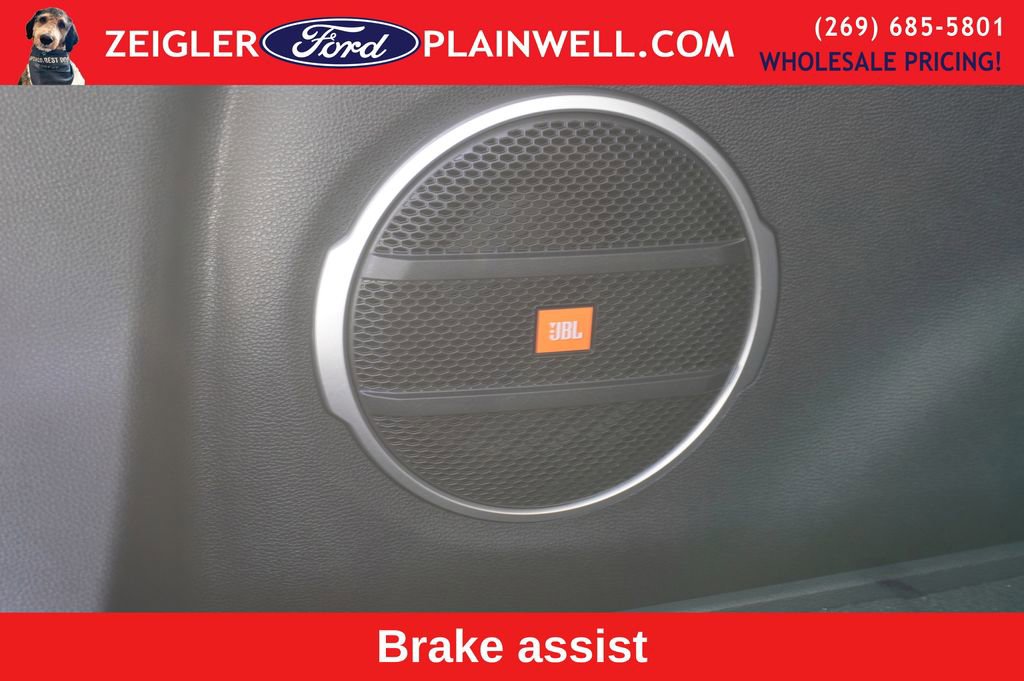 Used 2023 Toyota Corolla Cross XLE w/ Convenience Package image 7